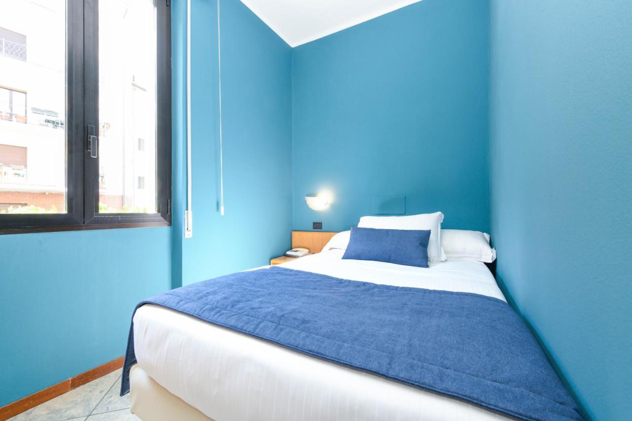 Hotel Aurora Desenzano del Garda Luaran gambar