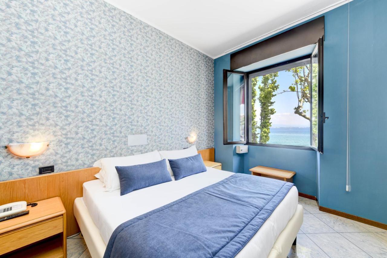 Hotel Aurora Desenzano del Garda Luaran gambar