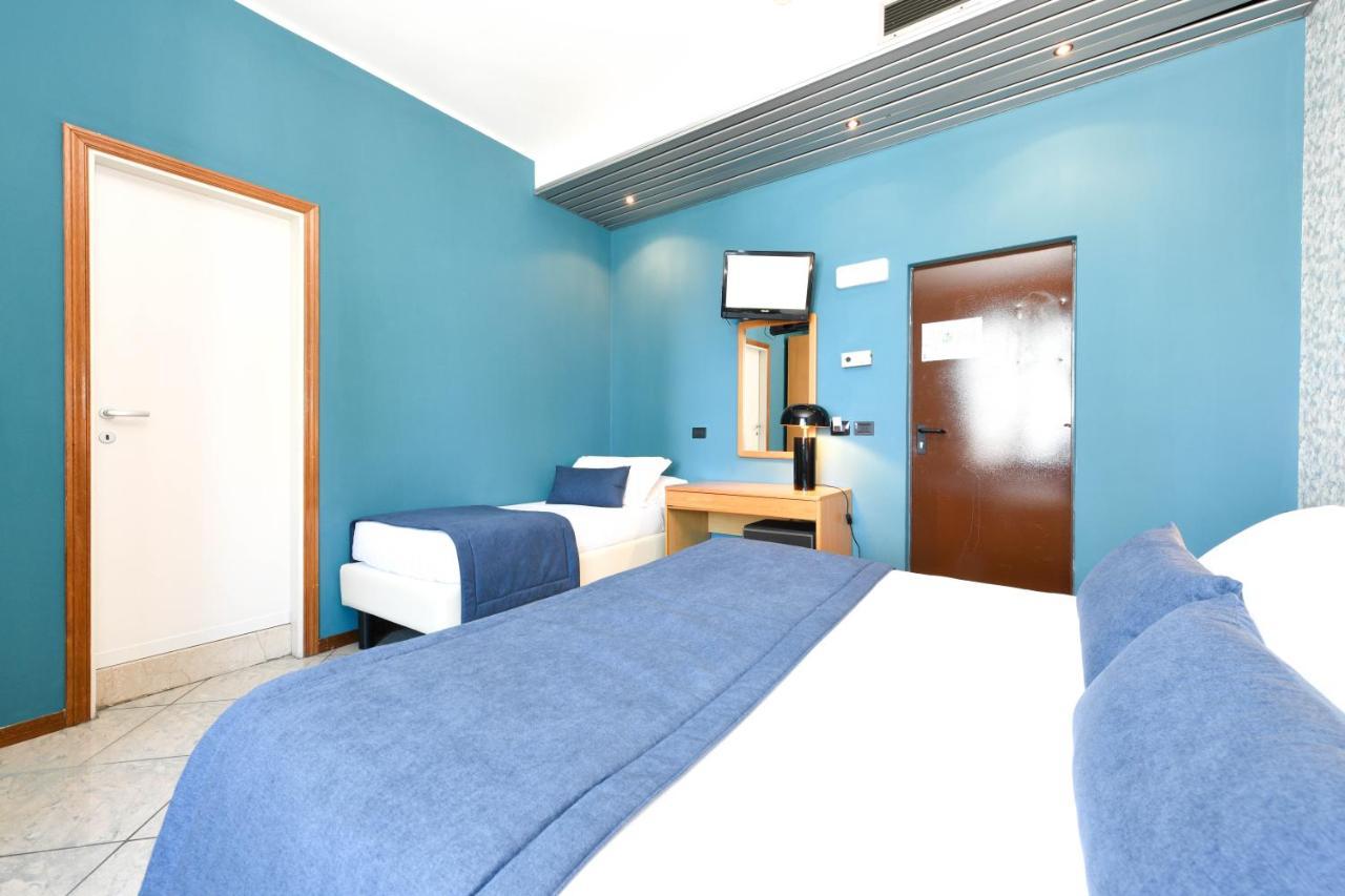 Hotel Aurora Desenzano del Garda Luaran gambar