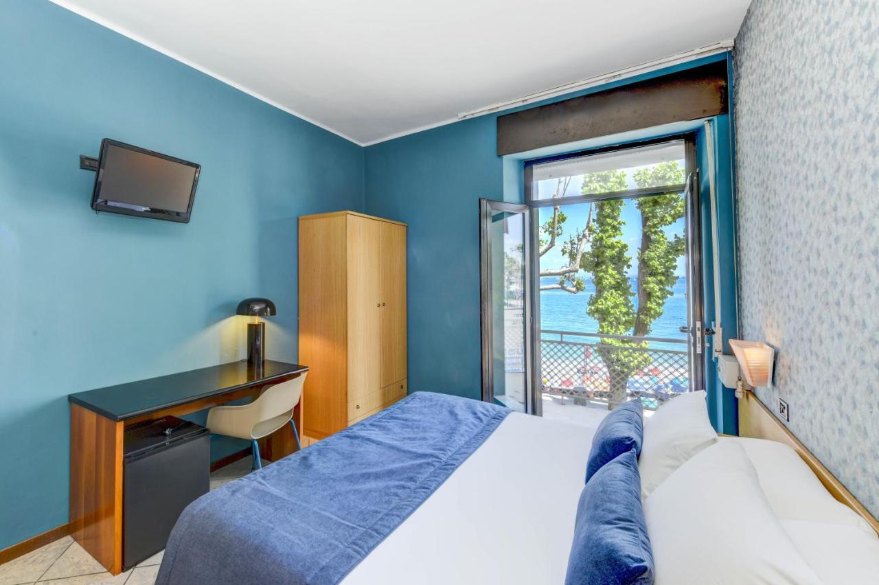 Hotel Aurora Desenzano del Garda Luaran gambar
