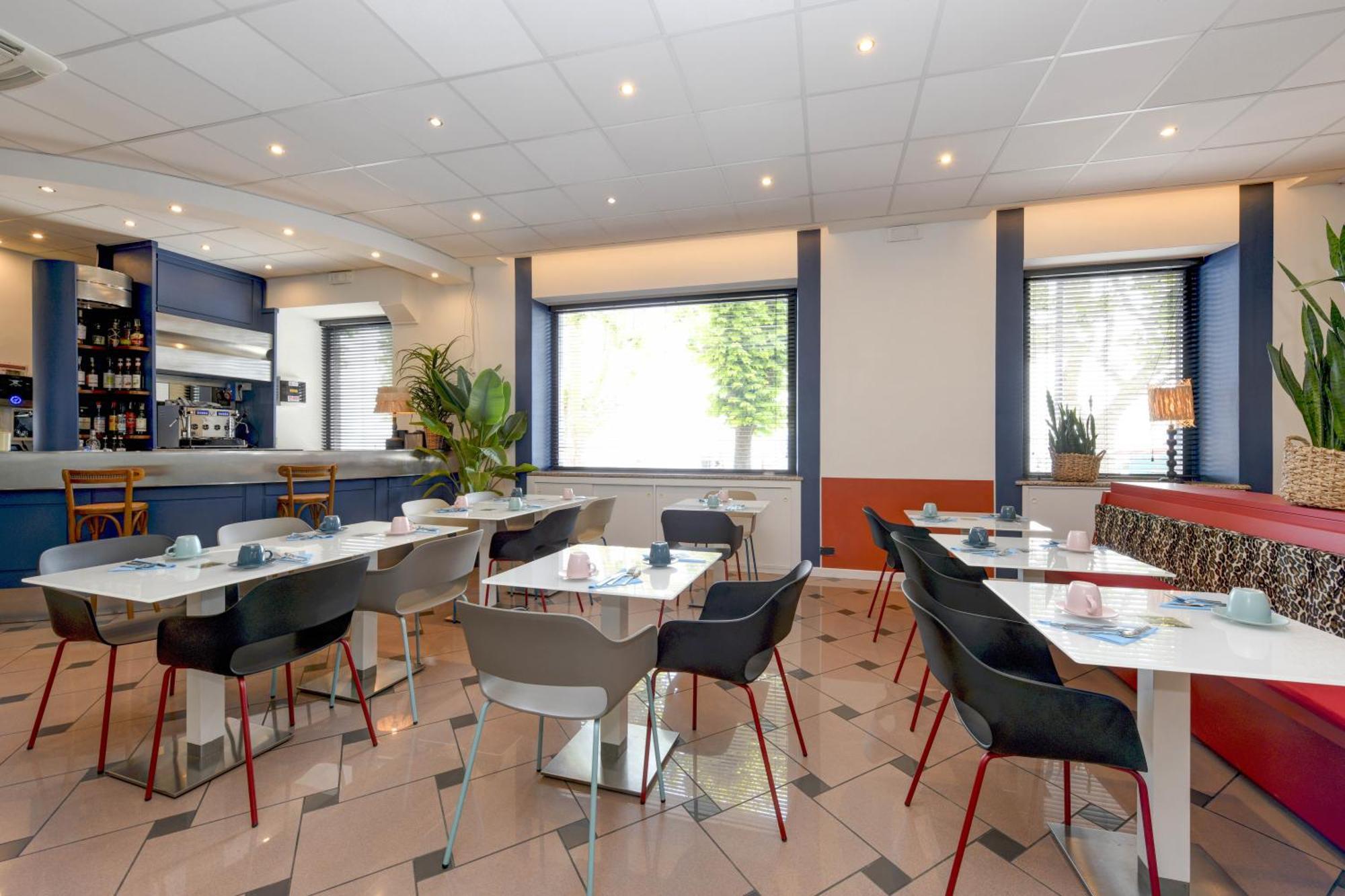 Hotel Aurora Desenzano del Garda Luaran gambar