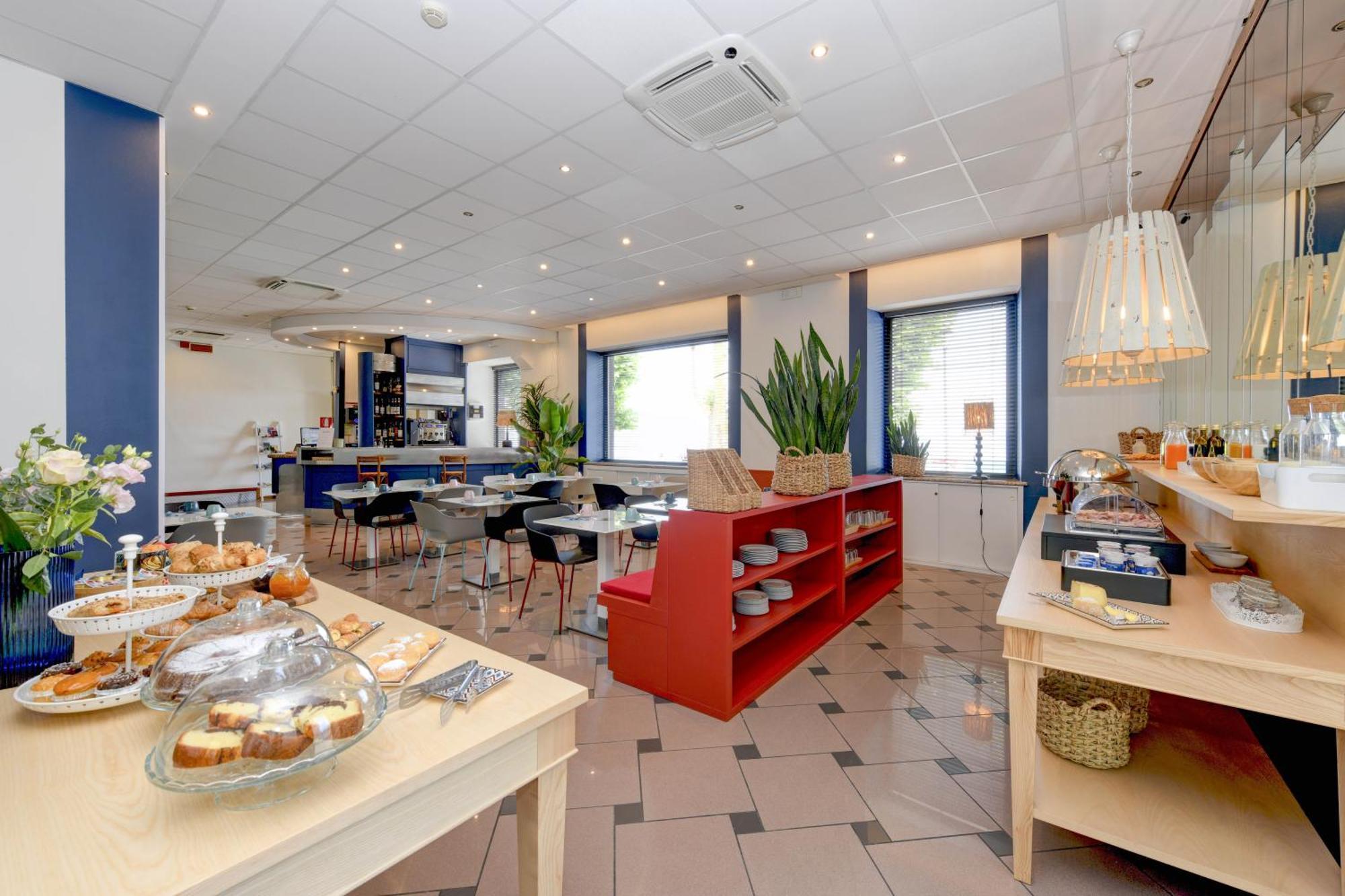 Hotel Aurora Desenzano del Garda Luaran gambar